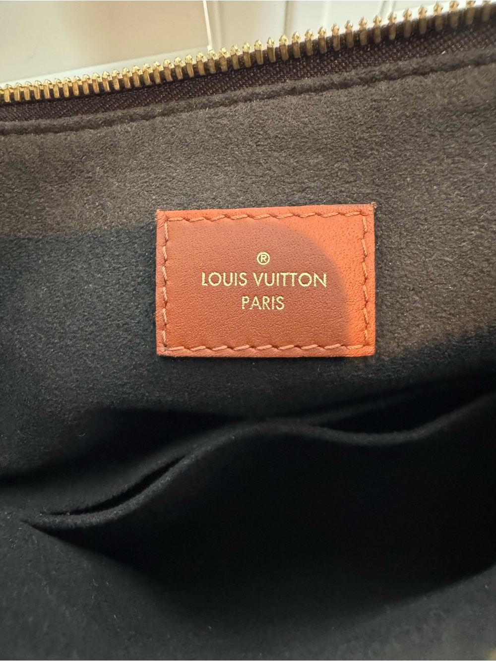 Louis Vuitton Brown Monogram with Black V-Panel Shoulder Bag - Picture 2 of 14